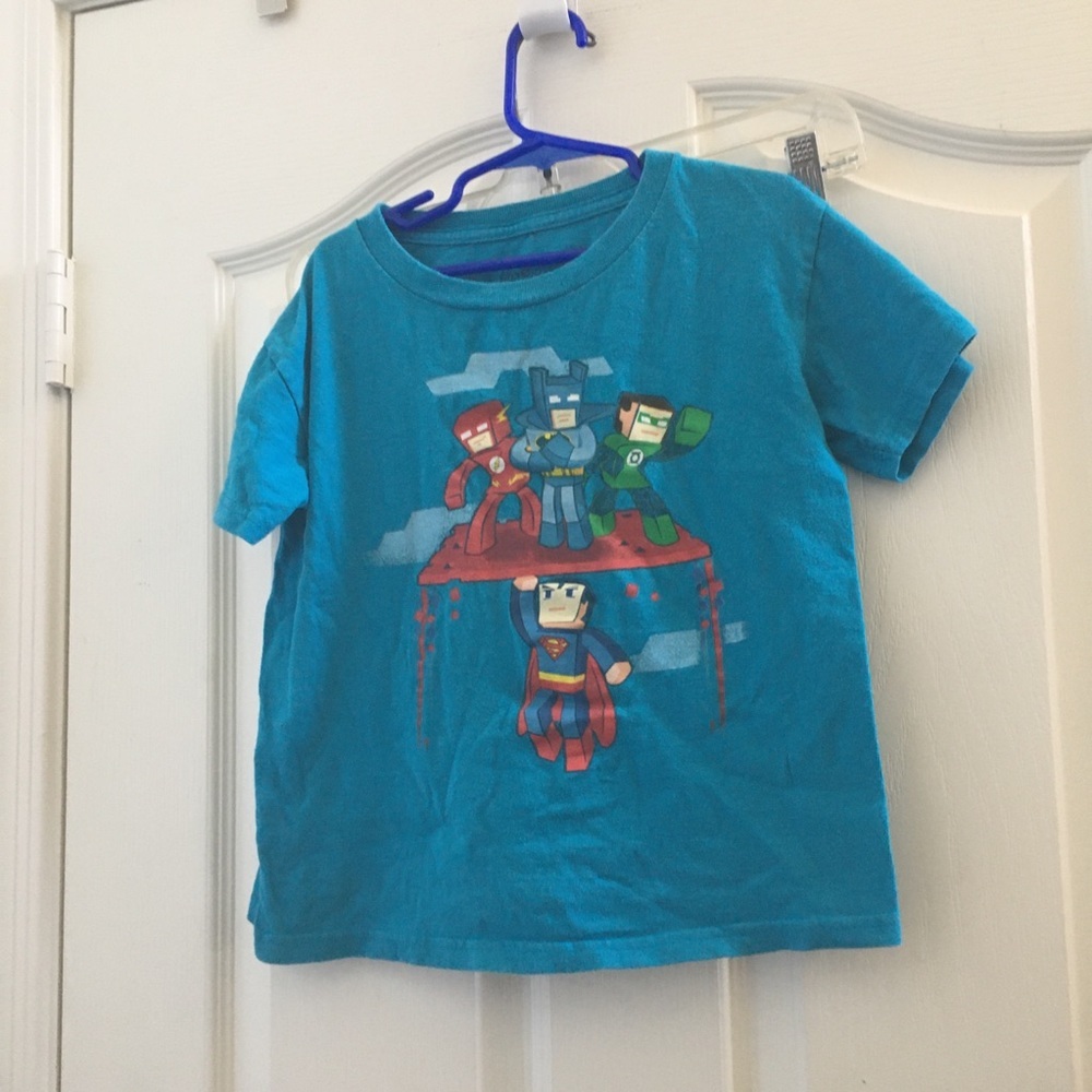 FINAL MARKDOWN Boys dc comics tee small